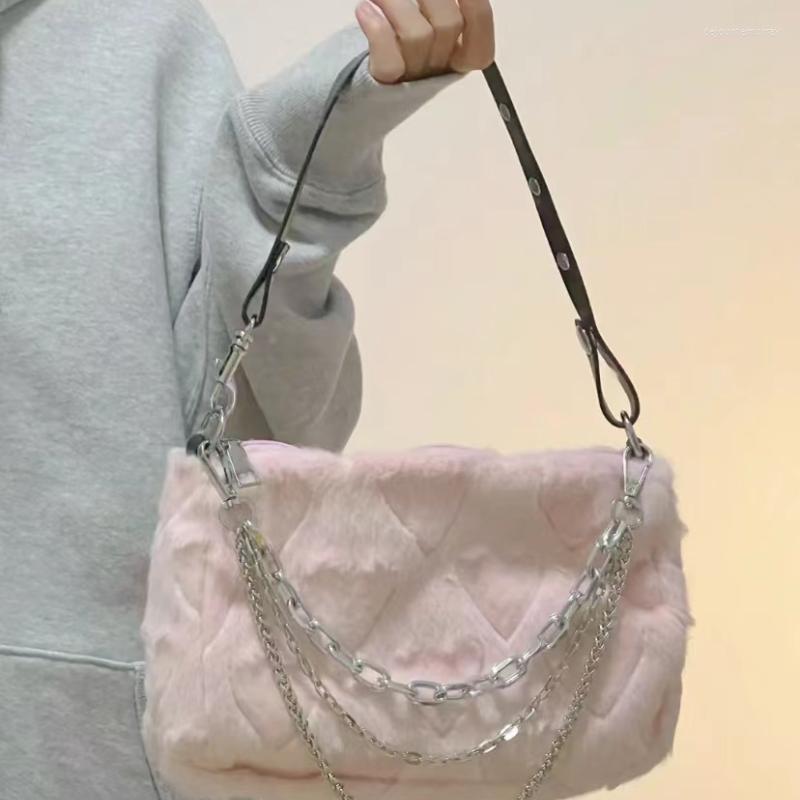 

Evening Bags Winter Faux Fur Women's Crossbody Love Heart Ladies Chain Shoulder Bag Furry Purse Handbags Soft Plush Female Underarm, Pink