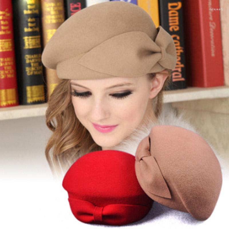 

Berets MAERSHEI Wool Vintage Warm Winter Women Beret French Artist Beanie Hat Cap For Sweet Girl Gift Spring And Autumn Hats, Black