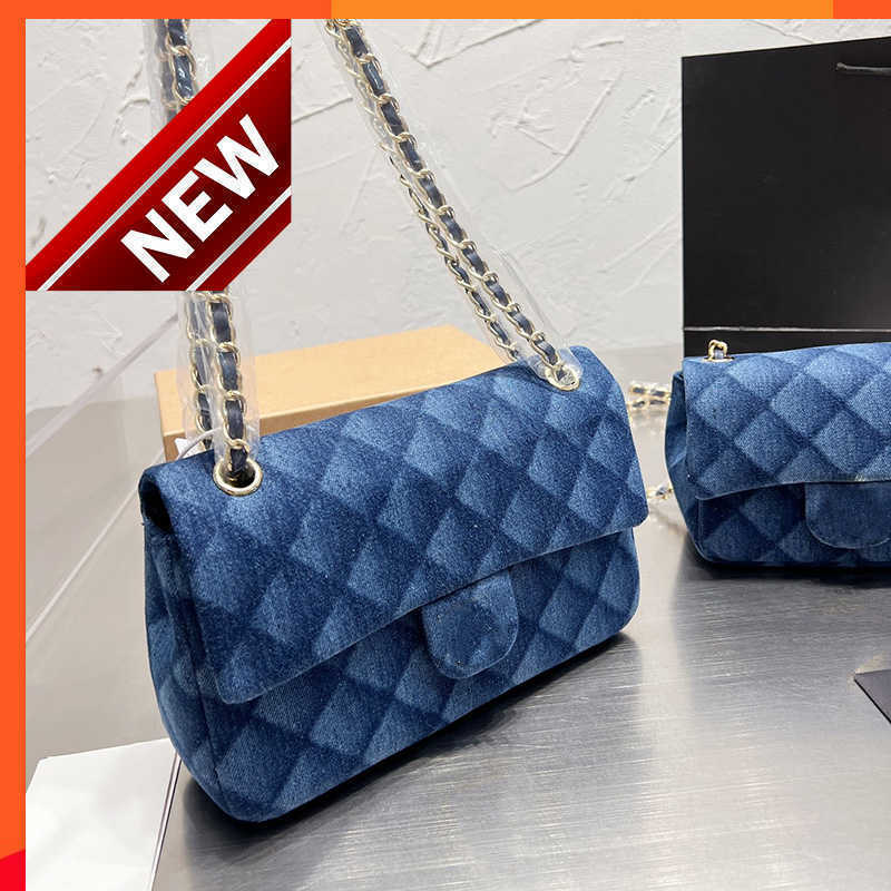 

Women's Brand Designers Shoulder Bags 2023 Fashion Classic Denim Stereoplaid Envelope Texture Metal Crossbody Bag Factory Direct Sales, 18cm