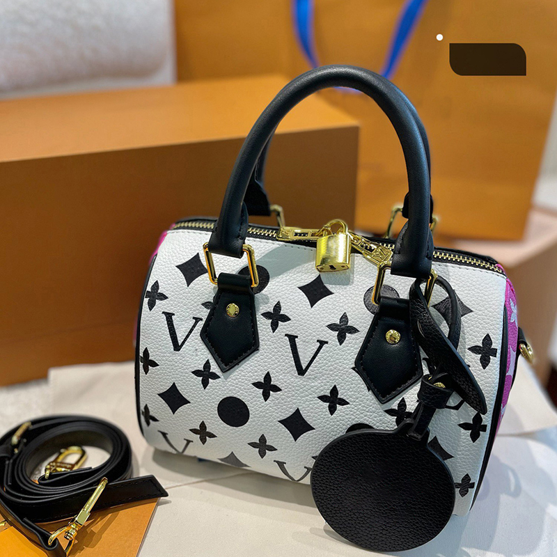 

2022New Fashion Handbags Embossing Packge Women Totes Single Moon Hourglass Bag Crossbody Luxury Houndstooth bag Genuine Leather Classic Retro, Black