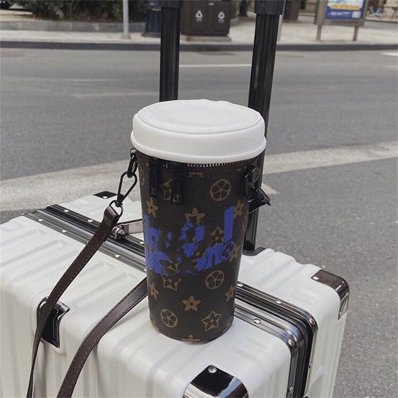 

Letter cylinder drink bag 2023 one shoulder diagonal mobile phone small bag Autumn and winter new personalized armpit bucket bags, Green 136