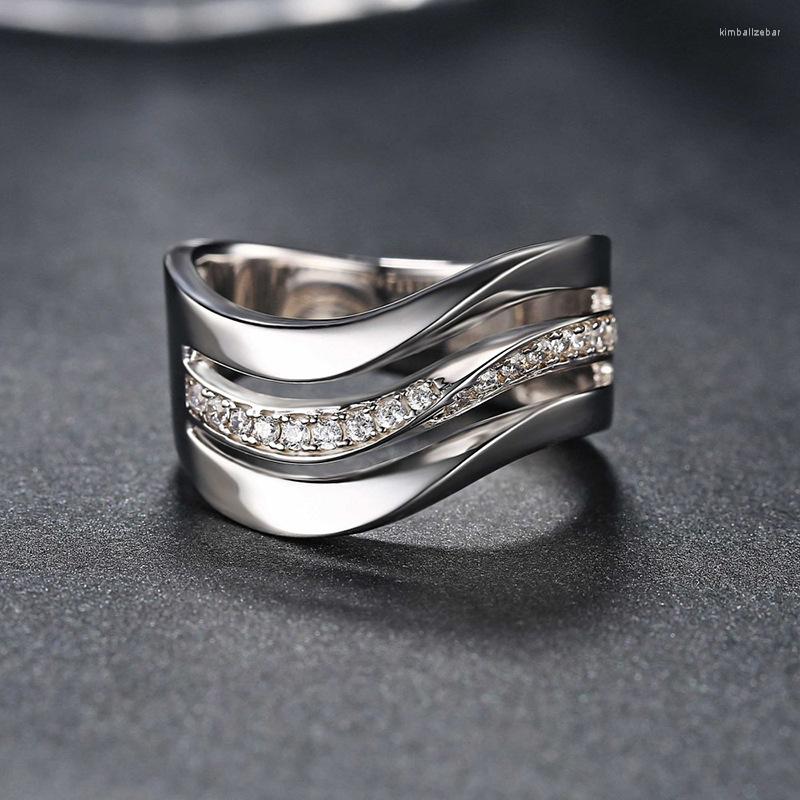 

Wedding Rings WUKALO Fashion Contracted Office Lady Finger Silver Color Wave Shape Shine CZ Stone Simple Daily Wear Party Women Jewelry