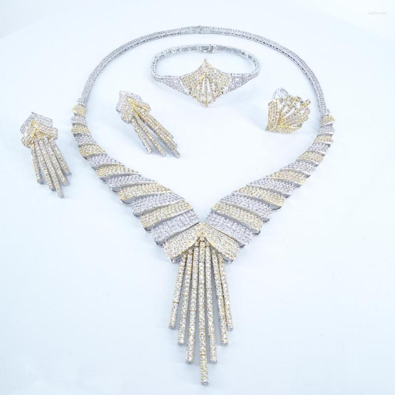 

Necklace Earrings Set 2022 FASHION Luxury Vintage Crystal CZ Zircon Earring Bracelet Ring Wedding Banquet Bridal Dressing Jewelry, Picture shown