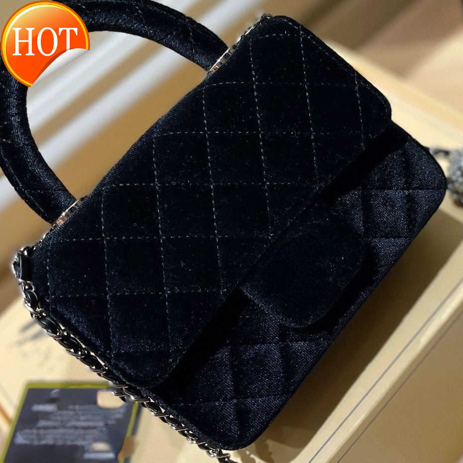 

Women's Luxury Designers Single Shoulder Handbags 2023 New Fashion Small Diamond Ball Textural Velvet Chain Crossbody Bag Portable Tote Bag Factory Direct Sales, Red