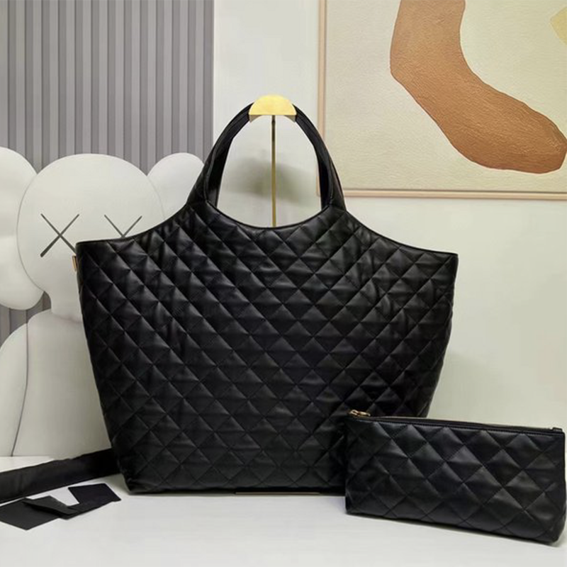 

Icare Maxi Shopping Bags designer bags Large Capacity Totes Beach Real Leather Women Lattice travel Utility quilted On the go tote black multi pochette Top Handle, White