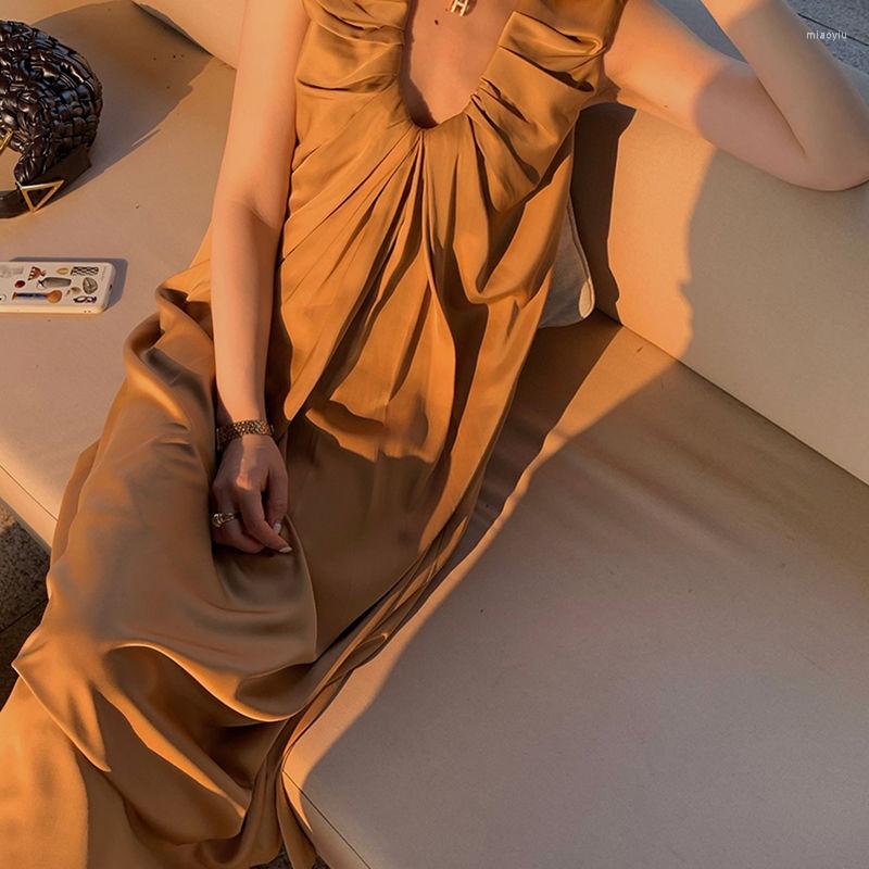 

Casual Dresses Vintage Korean Strap Dress Women High Waist Shirring Designer Y2k Party Female Elegant Midi Office Lady 2022, Picture shown