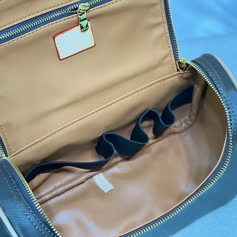 

Toiletry bags large capacity cosmetic cases for men and women travel bag organizer wash toilet pouch, Black