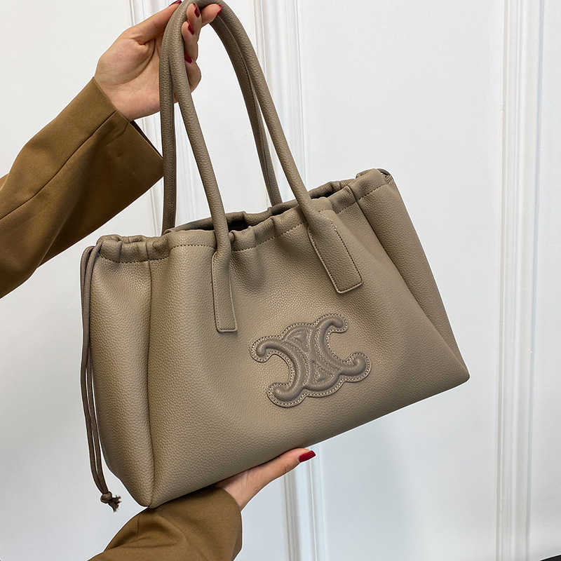 

50% Discount in Stores Fashion Small Square Bag Autumn New Triumph Arch Tote Bag Shoulder Lizhi Pattern Shopping Women's Handbag, Yellow brown