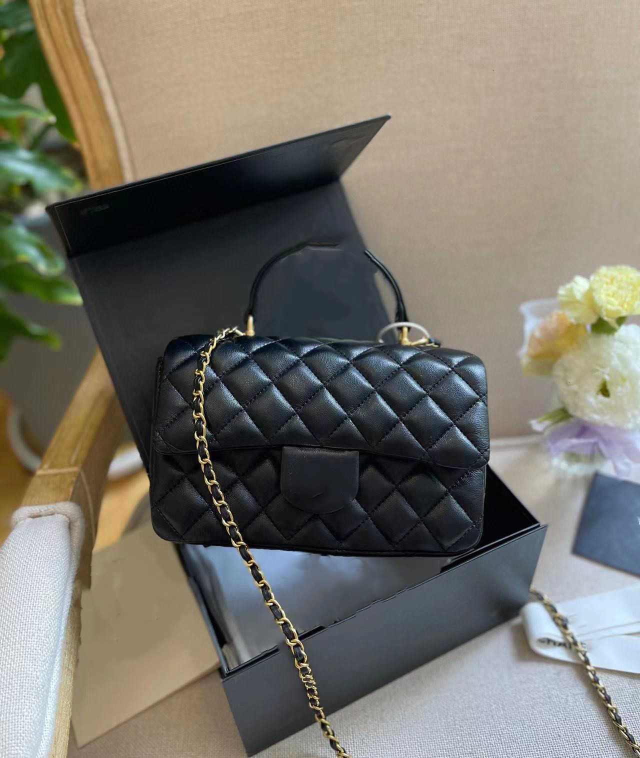 

CC Bag Wallets 20 cm bag calfskin leather fashion before processing through the bodys shoulder bags sewing Matelasse chain flap large famous, Box