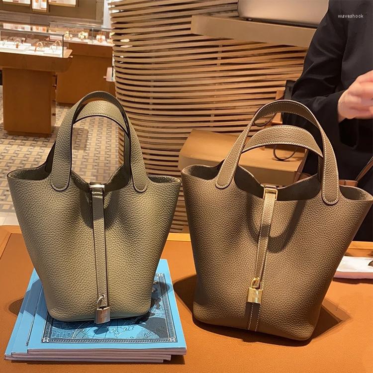 

Evening Bags Brand Genuine Luxury High Quality Version 2023h Togo Top Layer Kraft Vegetable Basket Women's Hand-held Diagonal Bucket Bag, Black