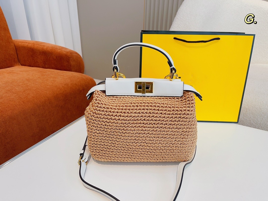 

2022 Key Tea Green One Shoulder Handbag Classic New Style Leads the Fashion