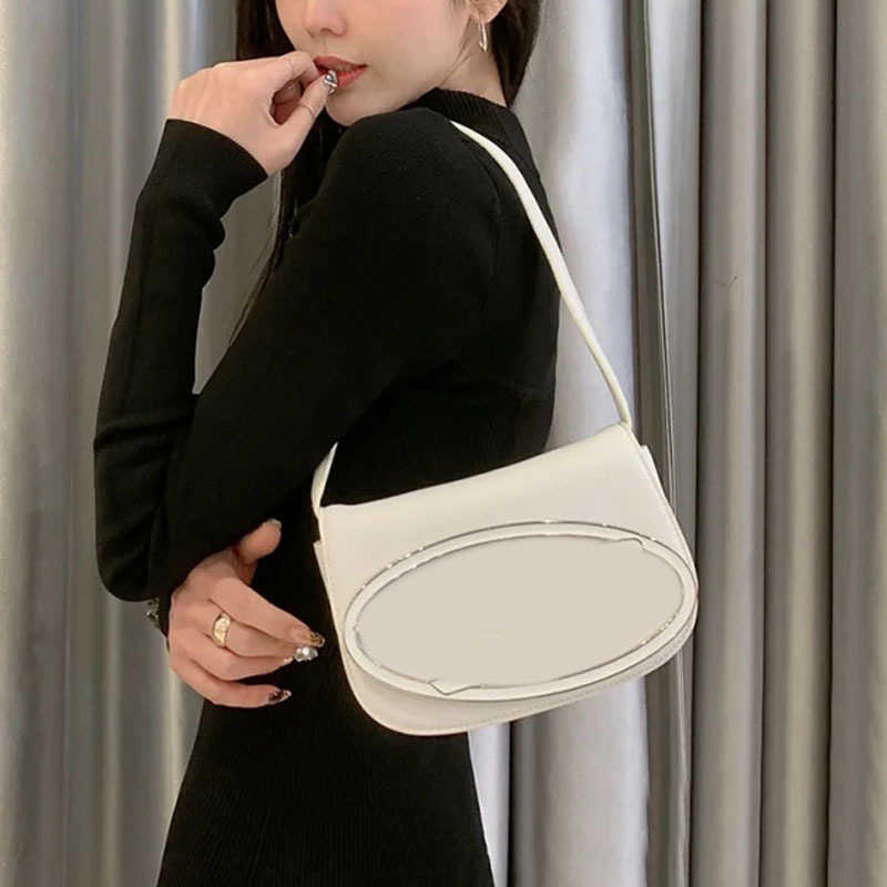 

Shoulder Bags designer underarm bag Women's Summer Niche Design shoulder Jingle Bag Simple Versatile Contrast Underarm Handbag 220901 221023, 20cm