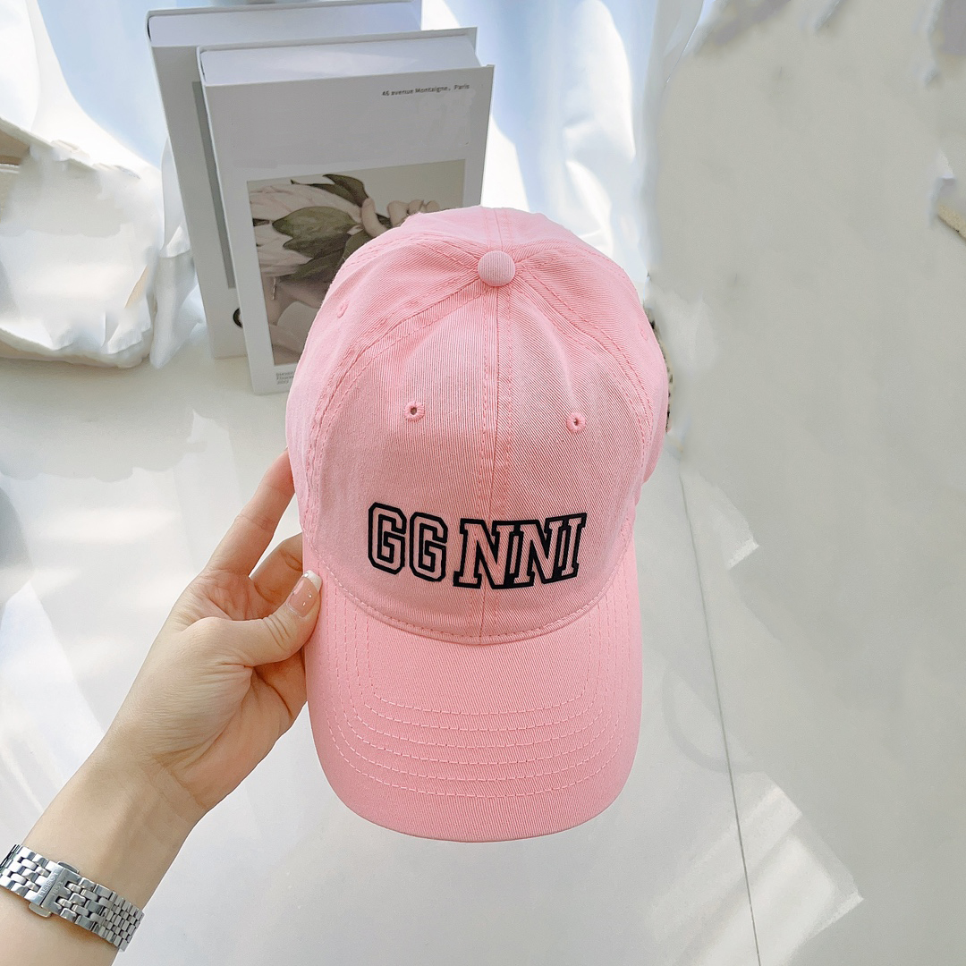 

casquette Designers hat luxury Fashion Denmark Letters Baseball Cap Classic Versatile Women Men Simple and casual Sports Ball Caps Outdoor Travel Sun hat nice, No hat