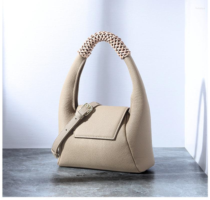 

Evening Bags Advanced Niche Design Leather Women's Bag 2022 Fashion Armpit Shoulder Tote For Women, Blue