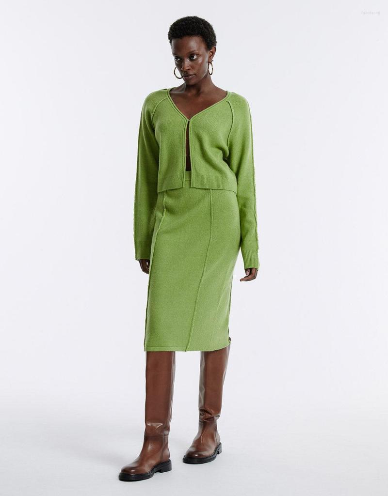 

Women's Knits URBAN REVIVO Stitch Detail Knitted Midi Skirt, Green