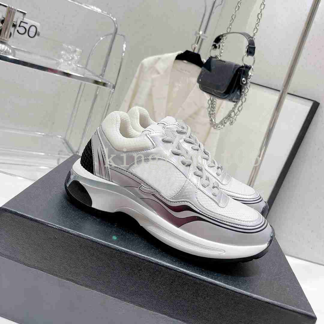 

Designer Sneakers Calfskin Casual Shoes Reflective Shoes Vintage Suede Leather Trainers All-match Stylist Sneaker Patchwork Leisure S, 19