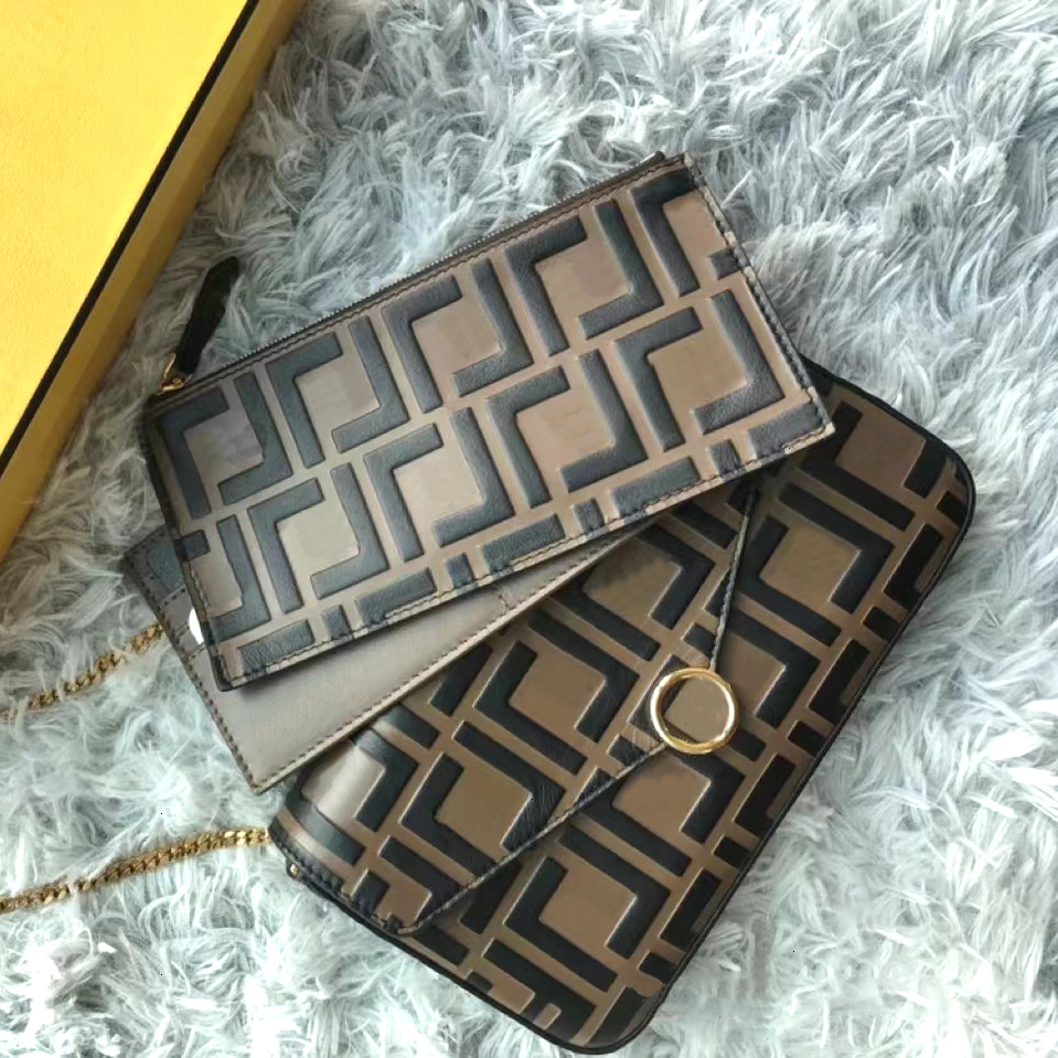 

Luxurys Designers Cross Body handbags Clutch Shoulder Bag classic luxury Genuine leather Embossed fashion Wallets card holder Key Pouch chain Holders Coin Purses, Brown