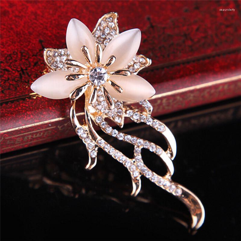 

Brooches Trendy Female Moonstone Flower Brooch Charm Rose Gold Color Jewelry For Women Luxury Zircon Pin Dress Coat Accessories