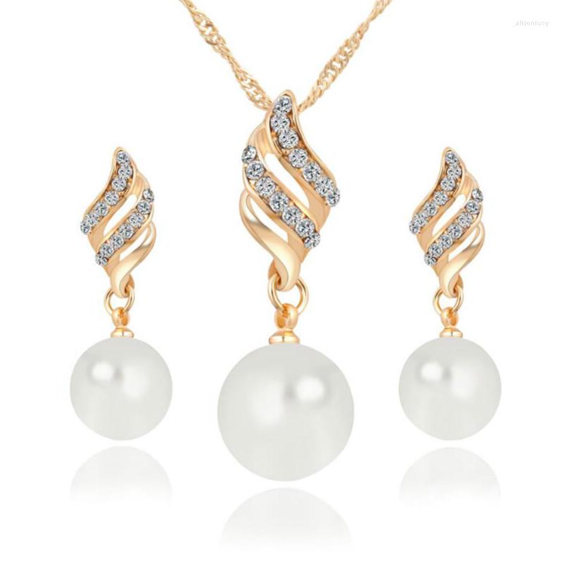 

Necklace Earrings Set Fashion Pearl Women Imitation Golden Crystal Wedding Accessories Jewelry, Picture shown