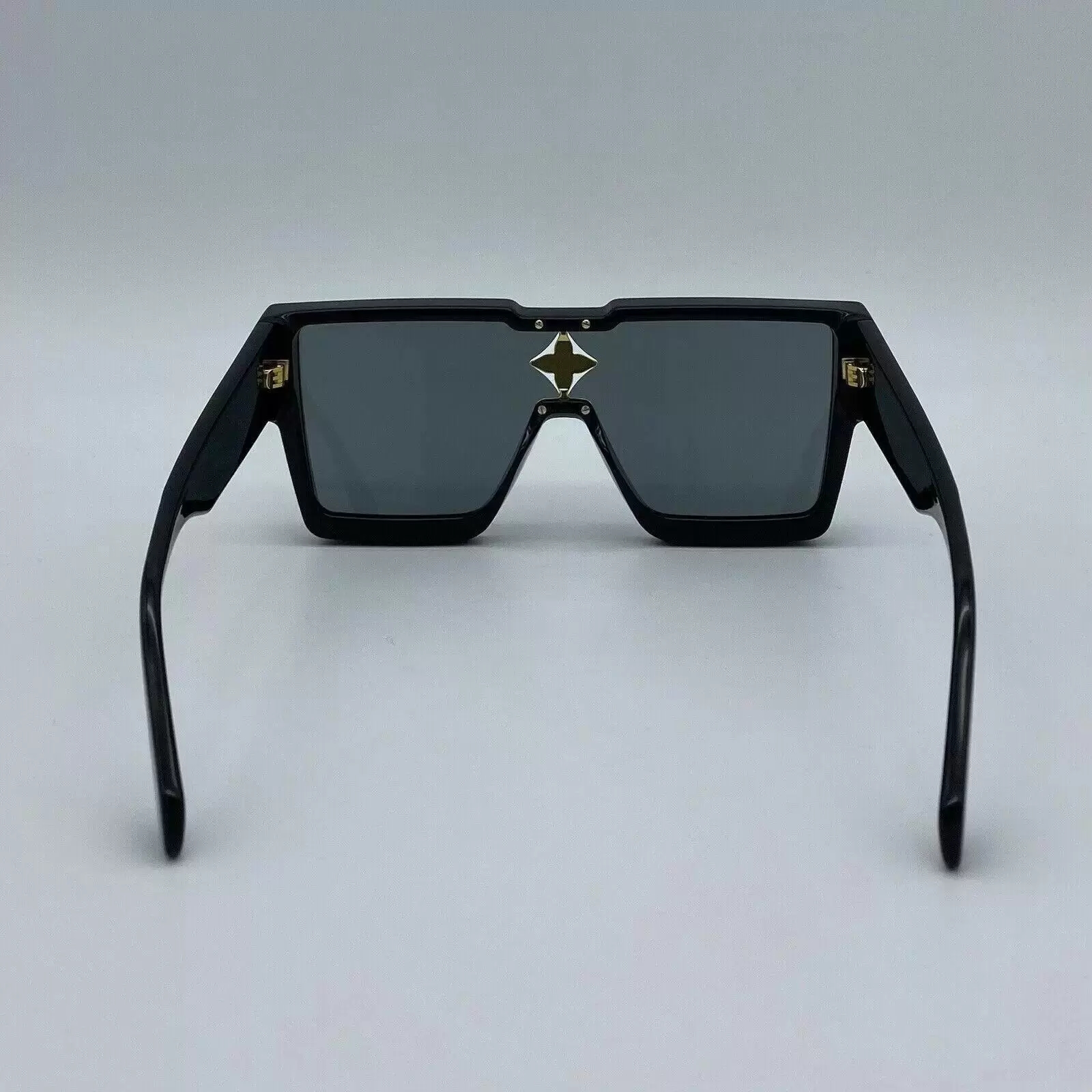 

621s r Cyclone Sunglasses For Men and Women style Z1578W Anti-Ultraviolet Retro Plate square Full Frame fashion Eyeglasses Brand New Random Box