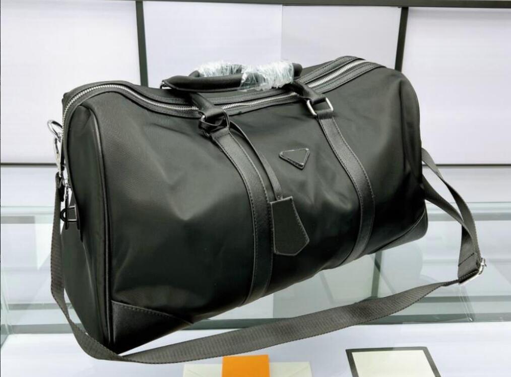 

Designer Nylon Duffle Bag Handbag 48cm Unisex Large Capacity Commerce Travelling Knapsack Black Sports Package Portable Weekend Handbag purses