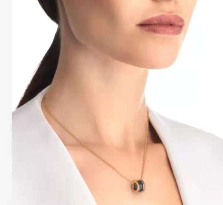 

INS necklace New in luxury fine jewelry chain necklace for womens pendant k Gold Heart Designer Ladies Fashion pearl Saturn vvivian
