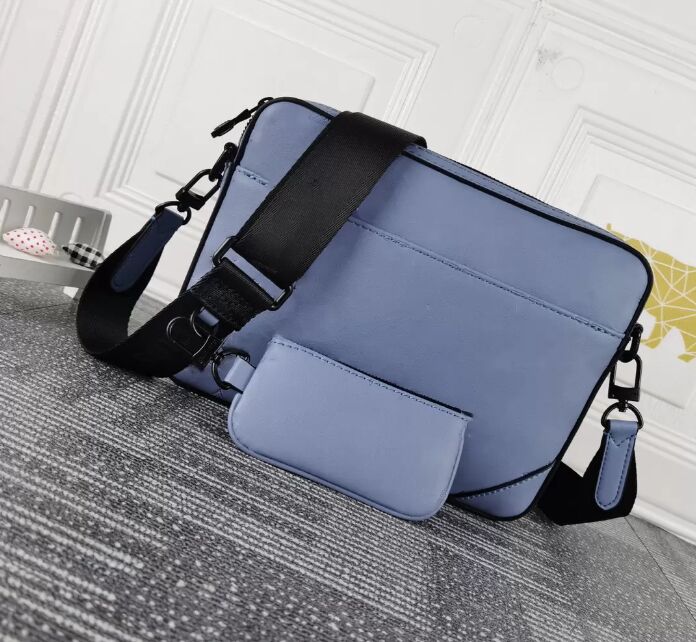 

2023 Crossbody Messenger Bag Cross Body Eclipse Canvas Leather Hobo Shoulder Purses Totes Designers Luxurys Mens Womnes Handbag Trio Tote Purse, Withlogo