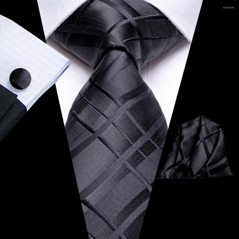 

Bow Ties Plaid Classic Black 2022 Fashion Brand For Men Wedding Party Necktie Set Handkerchief Cufflinks Gift Wholesale Hi-Tie
