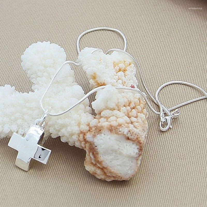 

Chains Ready Stock Selling 925 Sterling Silver Short Cross Pendant Necklaces For Women High Class