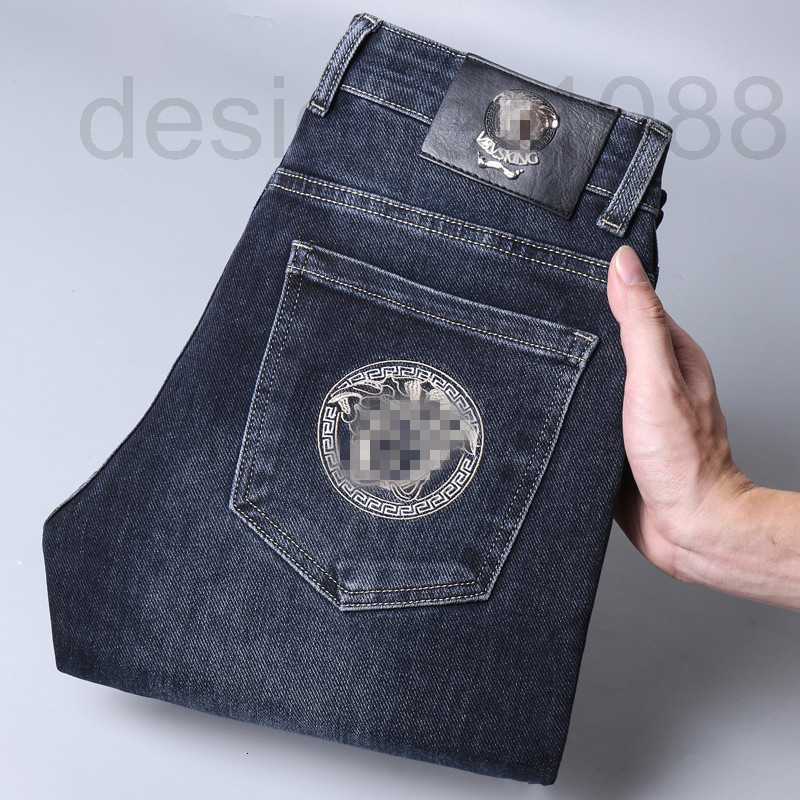 

Men's Jeans designer Autumn and Winter New for Men Light Luxury Korean Version Thick Elastic Feet Slim Fit Embroidery Medusa Y1R7, Navy blue