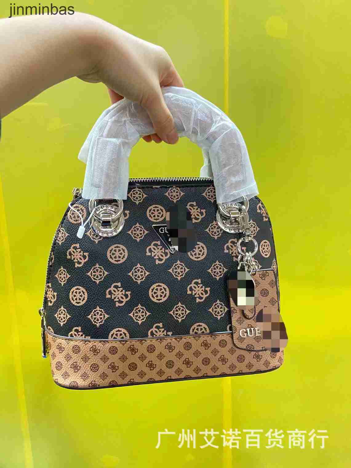 

2023 Latest Hand Bag the Shop Has a 60% Discount Gs Women's New Printed Shell Fashionable Hand One Shoulder Msenger Bag Versatile Trend, White4