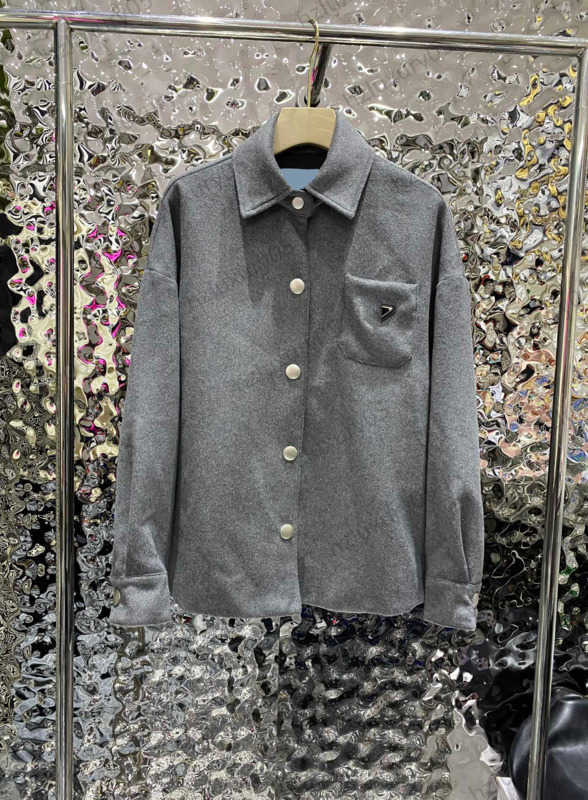 

Womens Jackets Chest Triangle Logo Decorated Pocket Lapel Shirt Jacket Button Open Off Shoulder Design Regular Coats Brand Simplicity Style Women Apparel 1970, 16