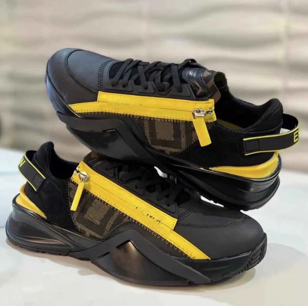 

Top Design Men FLOW Sneakers Shoes Zipper Side Rubber Mesh Lightweight Skateboard Walking Runner Sports Sole Tech Fabrics Outdoor Trainer With Box