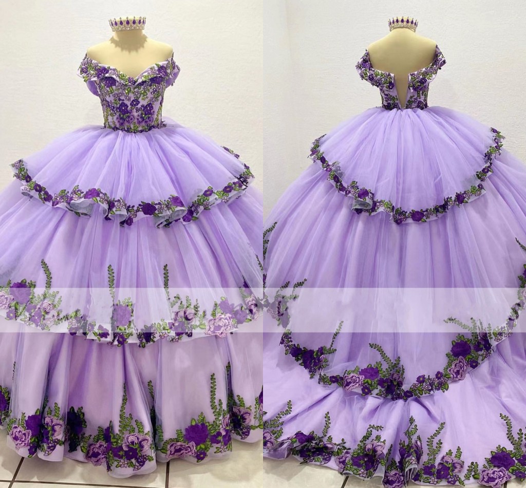 

2023 Designer Purple Green Floral Applique Quinceanera Dresses Off The Shoulder Three Layers Princess Ball Gown Sweet 16 Dress Tulle For Women, Silver