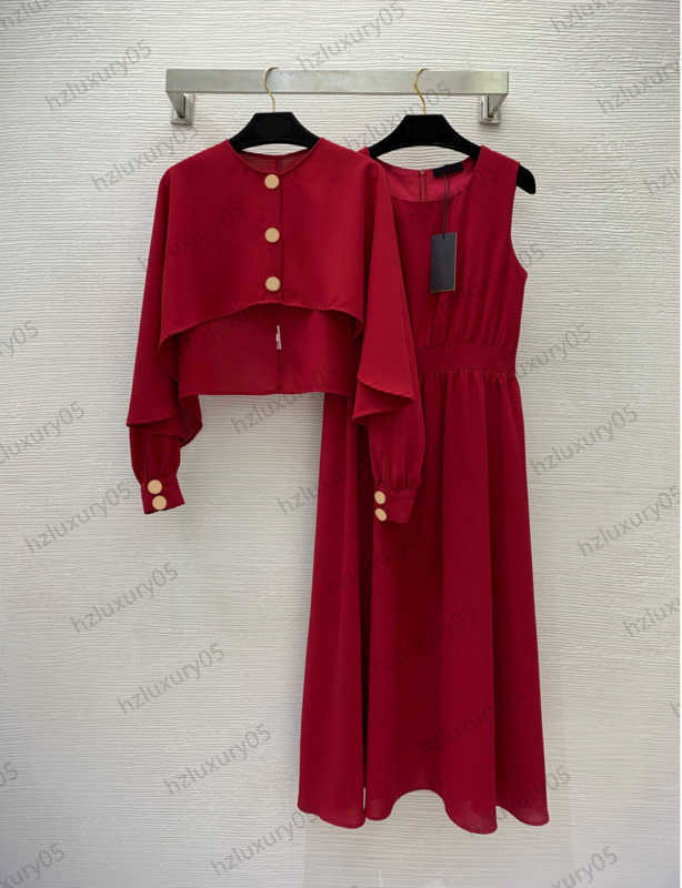 

Womens Two Pieces Dresses Buckle Flap Irregular Open-waist Design Crew-neck Sunblock Cape Top Sleeveless Big Hemline Slimming Dress Fashion Joker Women Clothes 1970