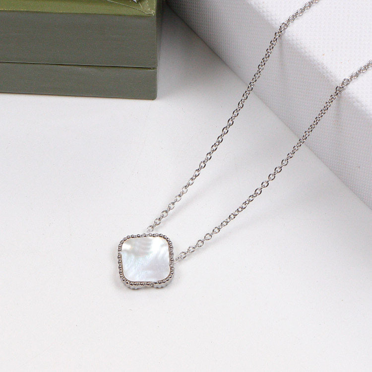 

four leaf clover necklace designer womens gold chain heart tennis clovers pendant necklaces crystal cuban link chains hip hop jewelry women pearl schmuck pendants