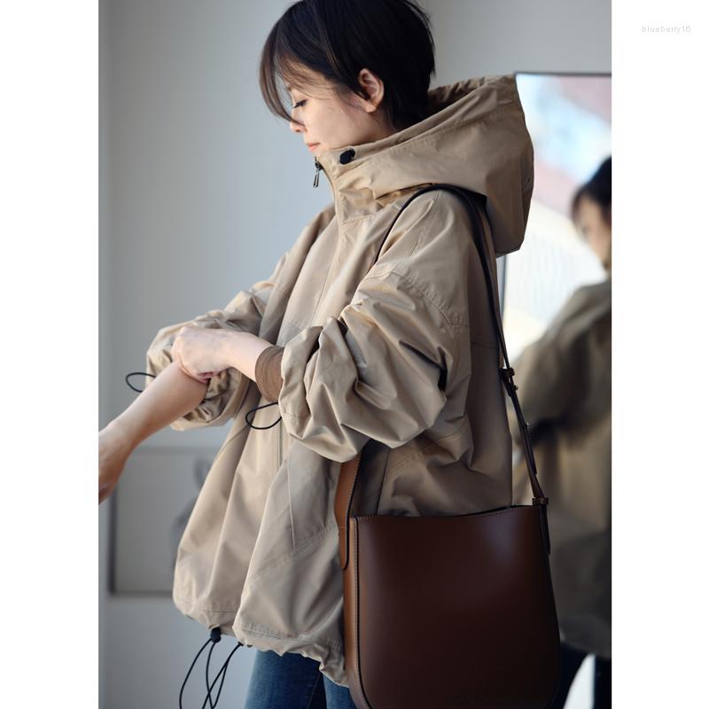 

Women's Jackets MICOCO W6652C Literary And Artistic Leisure Cargo Wind Loose A Word Slim Windproof Warm Hooded Coat Women, Black