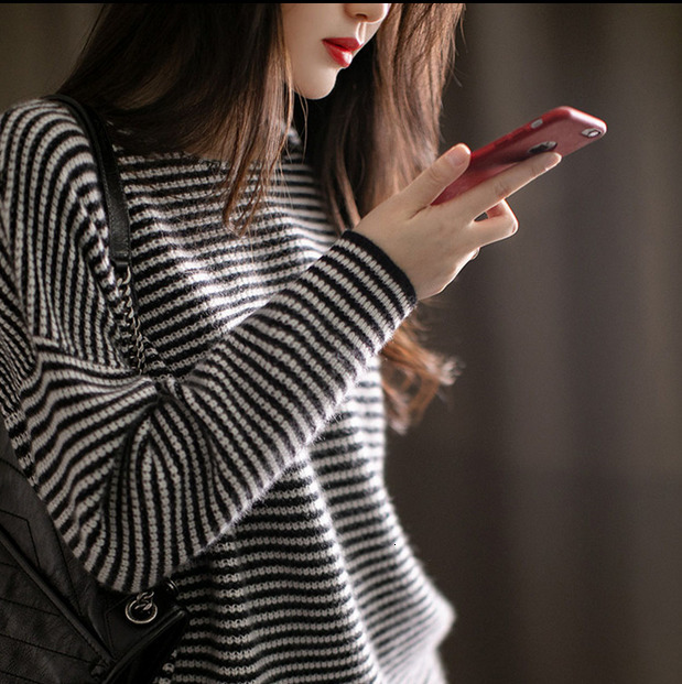 

Women s Sweater Cashmere sweater long sleeves Black and white stripes O neck female Casual Solid fashion pullover Ladies winter sweaters 221206