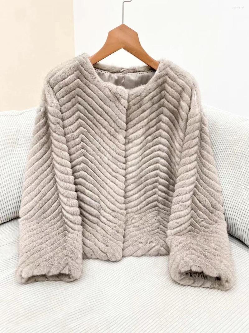 

Women' Fur The Autumn And Winter Mink Are Light Soft Docile, Multi