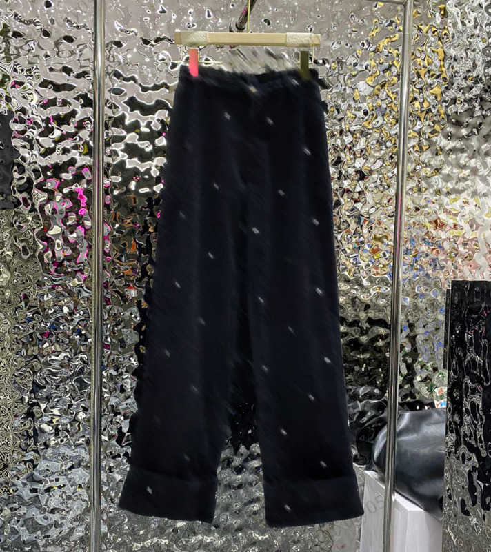 

Women Pants Logo Embroidery High Waist Loose Trouser Striped Velvet Fabric Wide Leg Slimming Thicken Warm Pant Fashion Designer Woman Apparel 1970