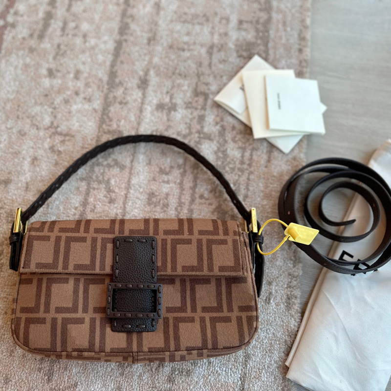 

Fuzzy Women Designer Satchel Fluffy Shoulder Bags F Letters Baguette Wool Hobo Designers Handbags Crossbody Purse Hobos D2212074F, Brown