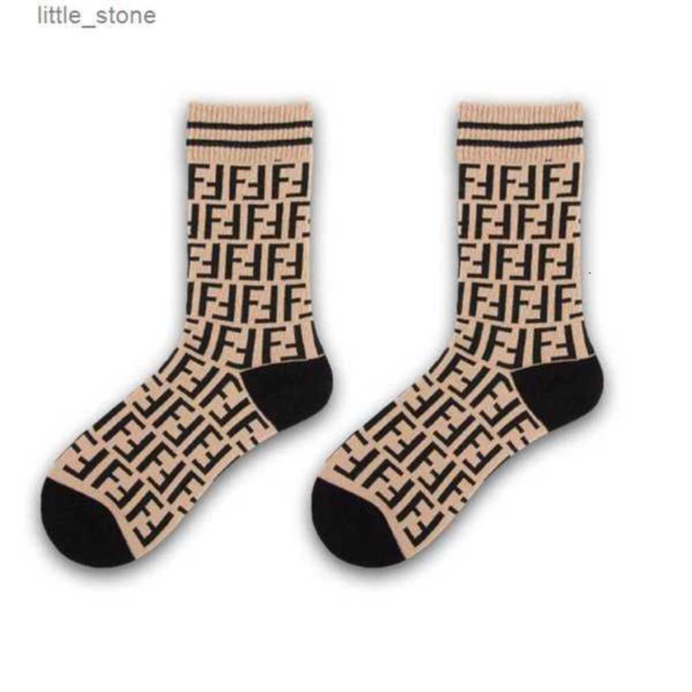 

Men's Socks Brand Designer Mens Womens High-end Letter Printing Casual Autumn Winter Pure Cotton Sports Stockings Adult Keep Warm Fashionw7dg