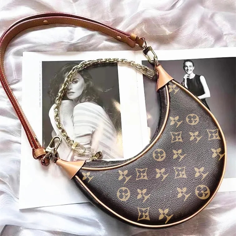 

Women's mens M81098 LOOP Bag Designer Luxury half moon Genuine leather classic old flower handbag tote two shoulder straps crossbody woman Metal fittings clutch Bags, White