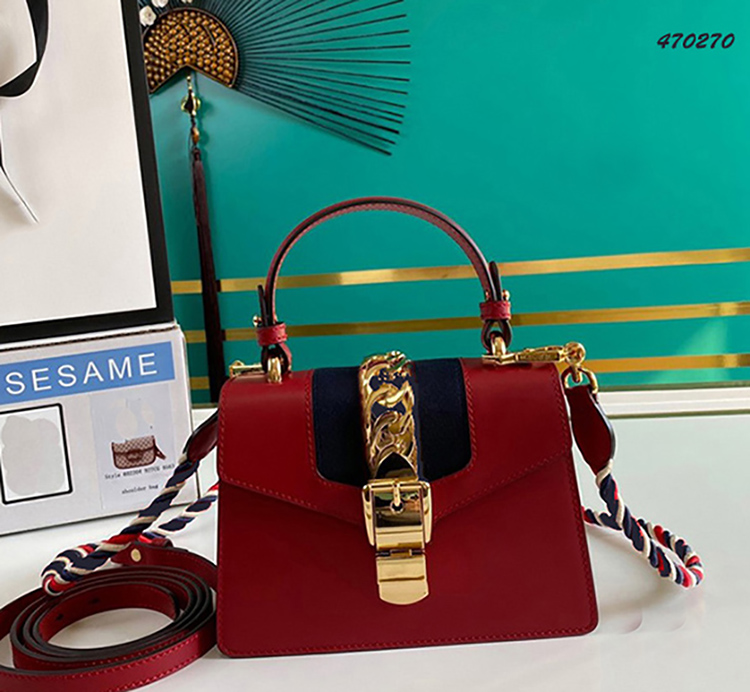 

Designer Bag 7A quality Exquisite totes Workmanship Cross body bags Sylvie Colorful Shoulder TOTES Strap womens Small Hand bag Golden Hardware handbags 470270, White