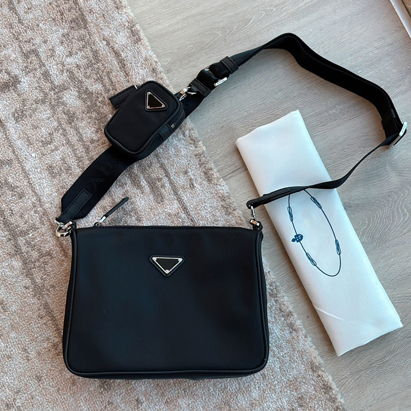 

Crossbody Shoulder Bags Designer Mens Handbag Women Designer Nylon Flap Hobo Designers Purse With Coin Purses Street Fashion D2212073F, Black