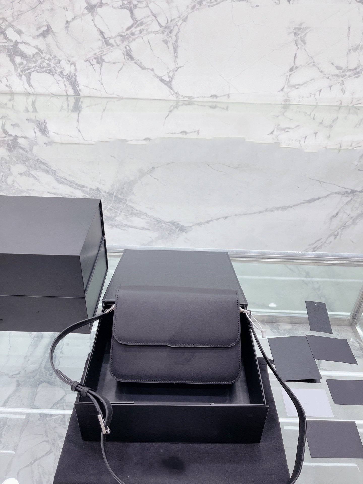 

Designer luxury le bag handbag For Women 2022 5A qulity Fashion bags classic with letters canvas Purses metal chain, Yellow