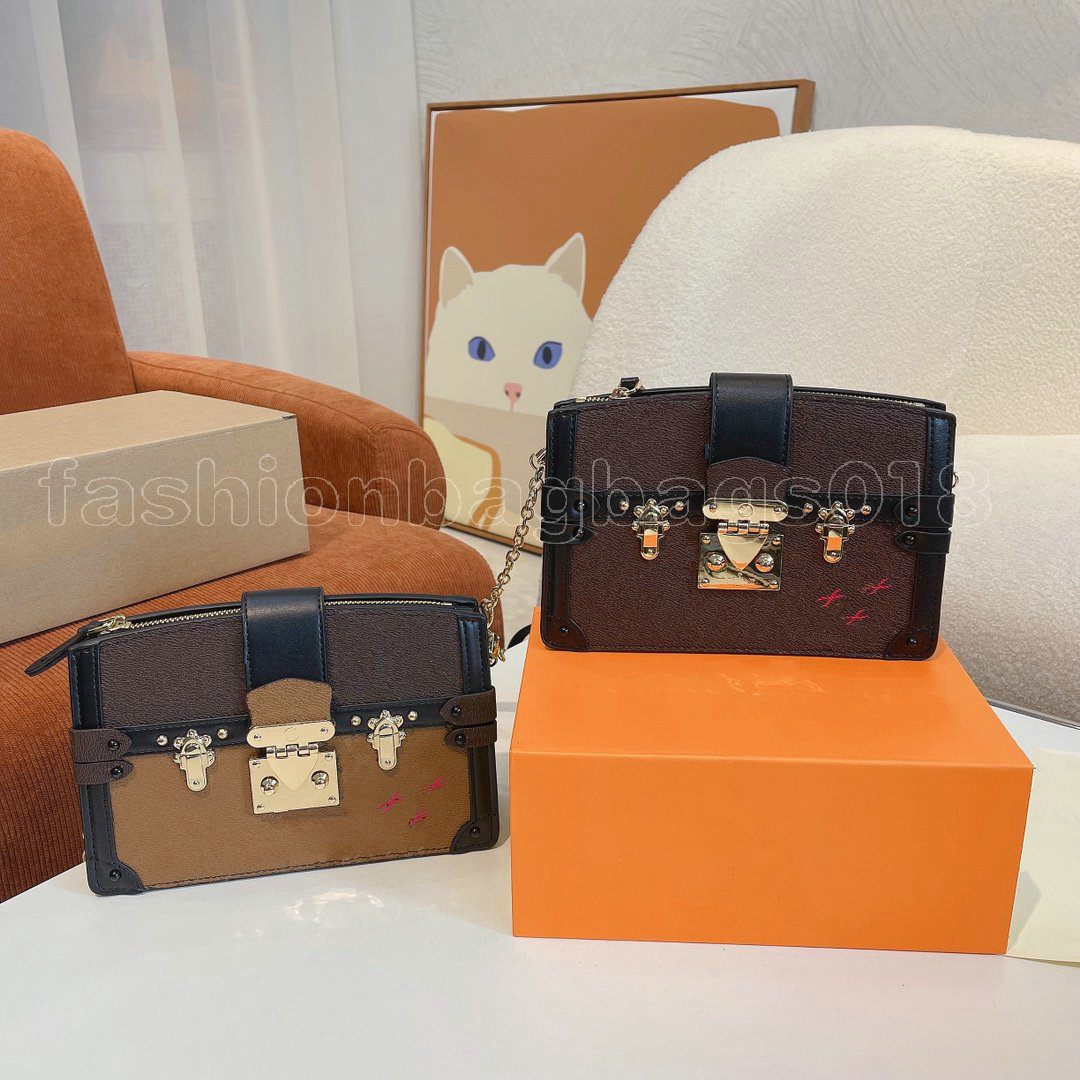 

TRUNK CLUTCH Box Gold Buckle bag Retro Monograms Reverse Canvas S-lock Clasp Chain-Leather Strap Cross body
