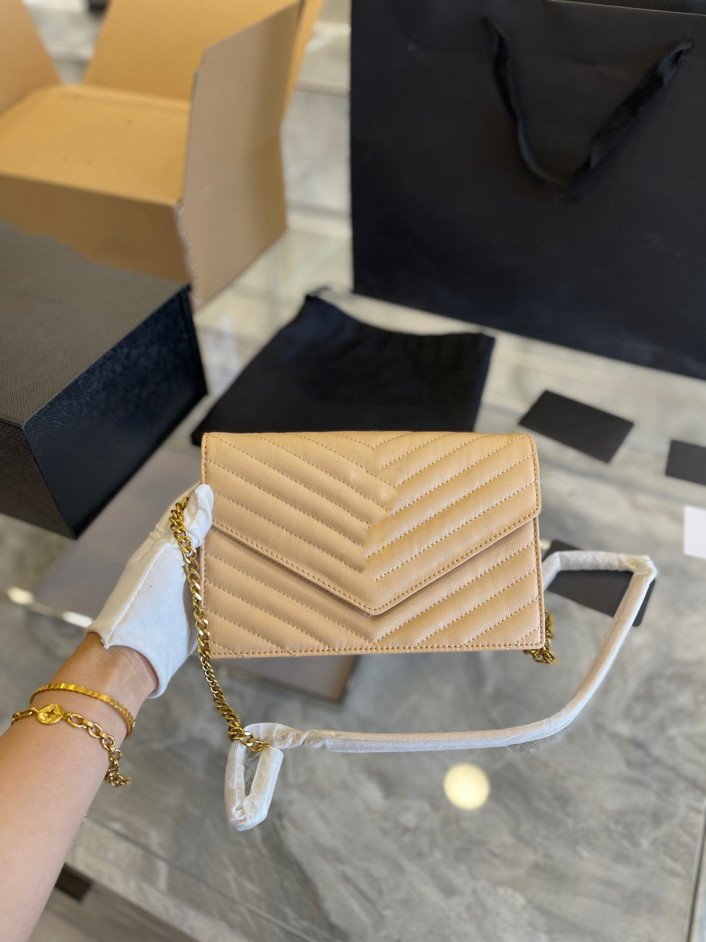 

Luxury designer shoulder bag mens wallets women 5A quality wholesale bags 2022 New Fashion Bags with letters canvas Purses metal chain, Yellow