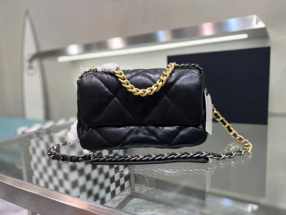 

CC Bag Wallets 9A Luxury Designer 19 Jumbo Bags Lambskin Top Real Leather Silver Metal Turn Lock Quilted Matelasse Crossbody Shoulder Large, Box