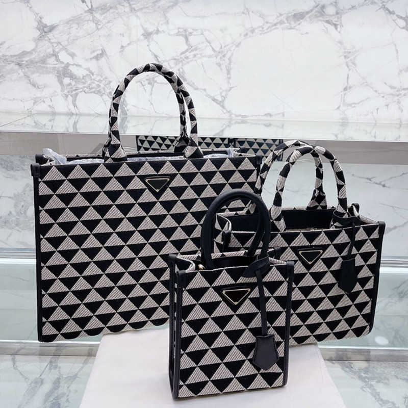 

Totes Shopping Bag Women Crossbody Canvas Leather designer Pocket Triangle Decoration Large Capacity Handbag Lady Purse